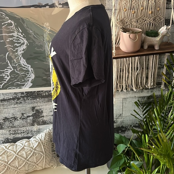 Nightmare Before Christmas Simply Meant to Be graphic t-shirt. - Picture 5 of 6